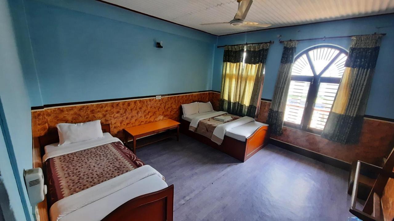 Hotel Lake Garden Pokhara Ngoại thất bức ảnh