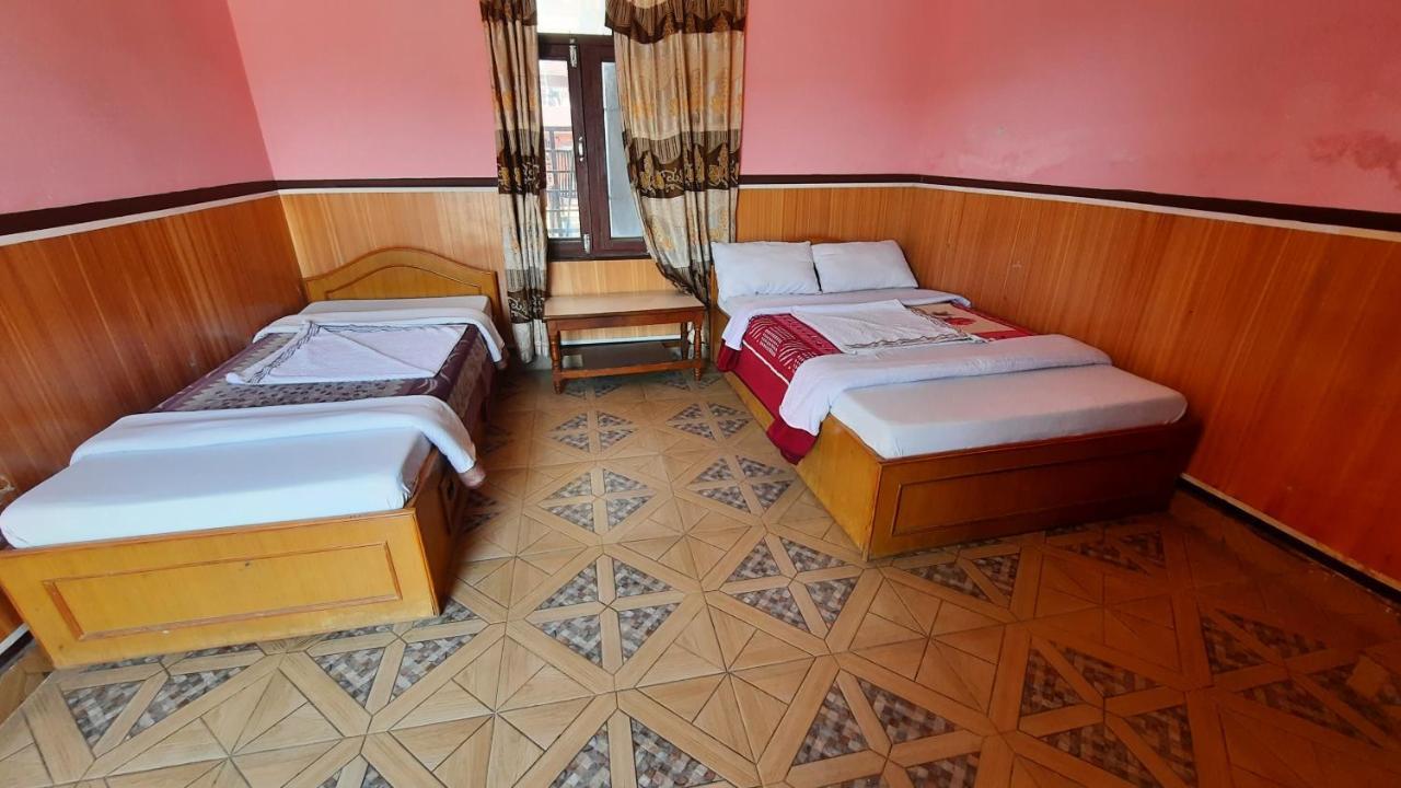 Hotel Lake Garden Pokhara Ngoại thất bức ảnh